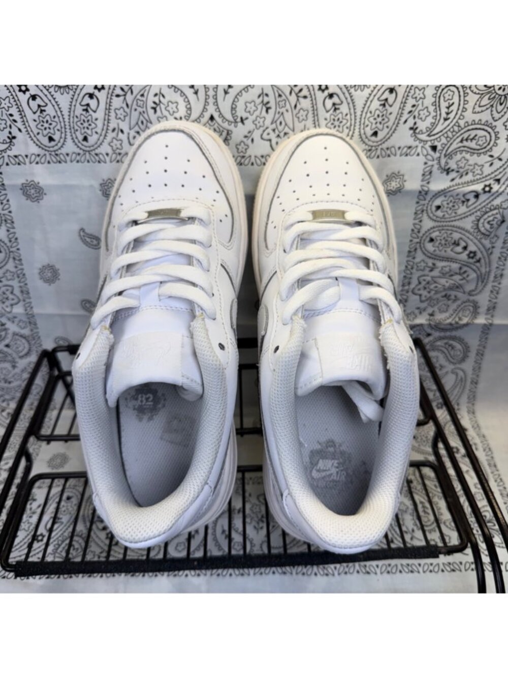Nike Air Force 1 Low LE GS Triple White FV5951-111 Youth 5Y/Womans 6.5 EUC - Picture 9 of 10